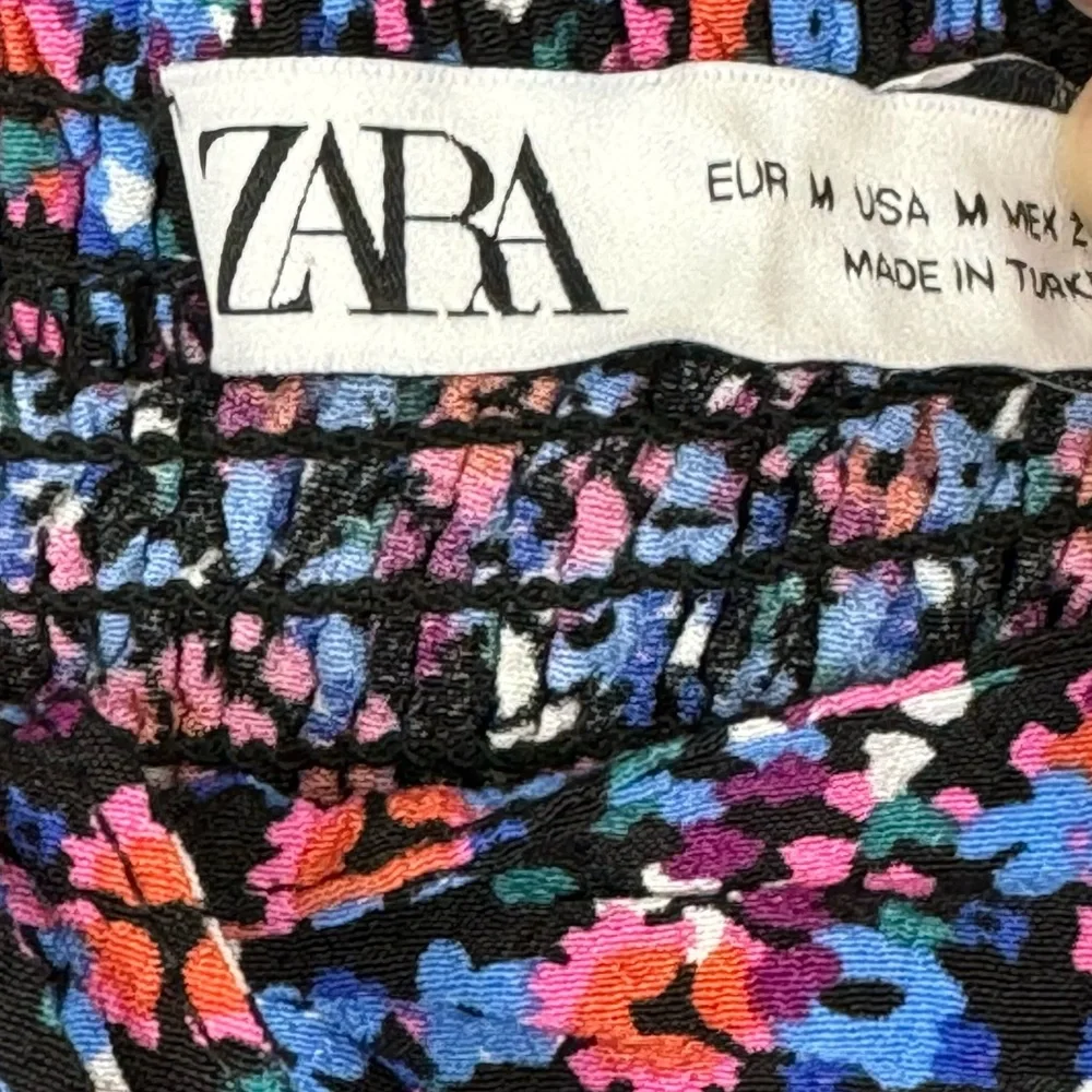 Zara Colorful Floral Convertible Halter 3/4 Sleeve Off Shoulder Crop Top Medium